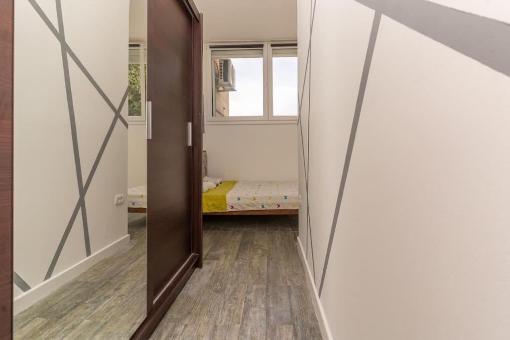 Apartment Ena - Located In Quiet Area 500m Of The Sea Pula