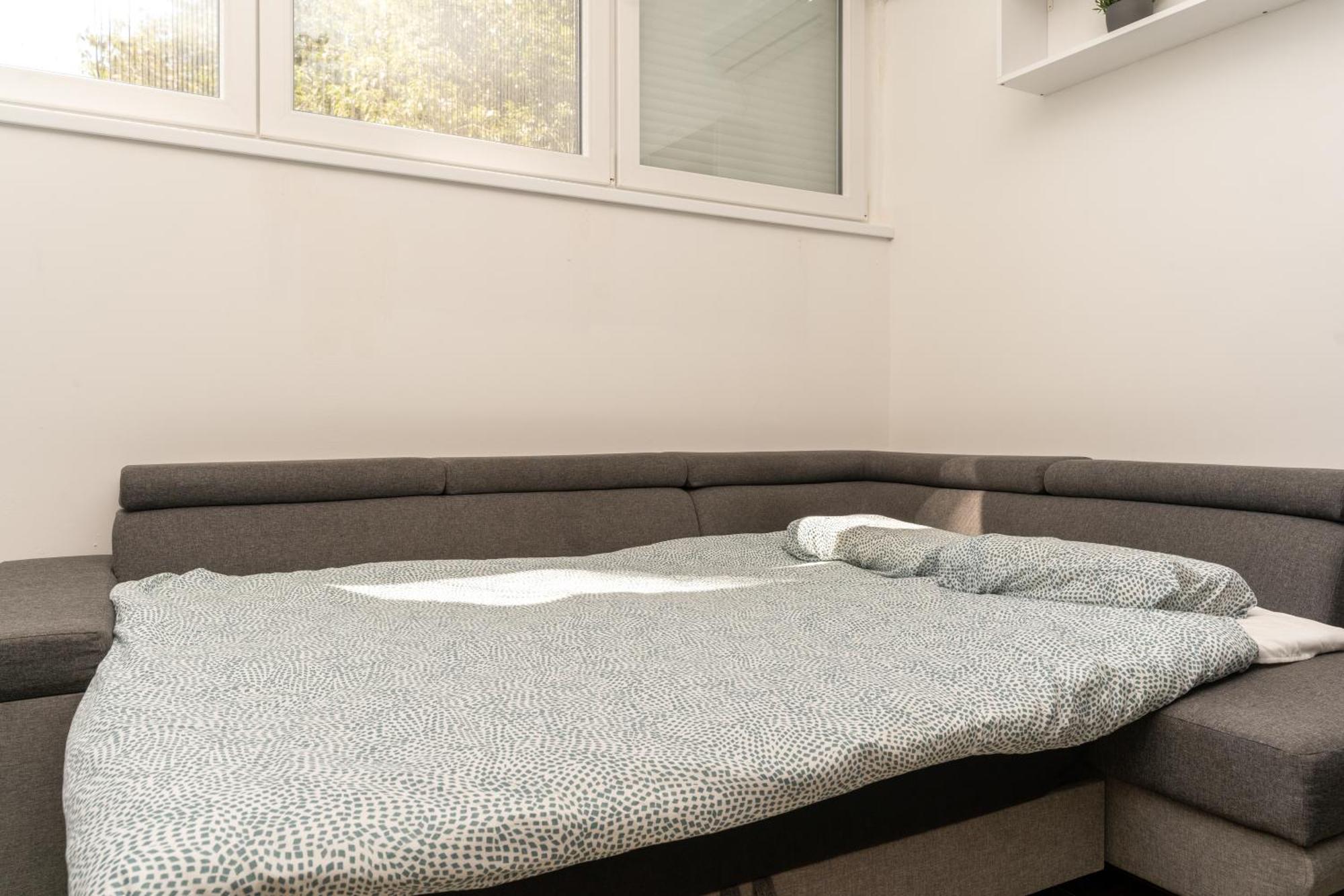 Ena - Located In Quiet Area 500m Of The Sea Apartment